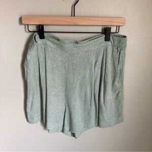 H&M Green Shorts Size 10